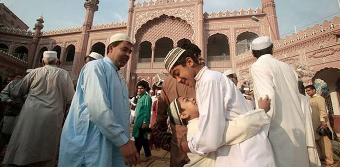 No handshaking or hugs: NCOC issues guidelines for Eid prayers