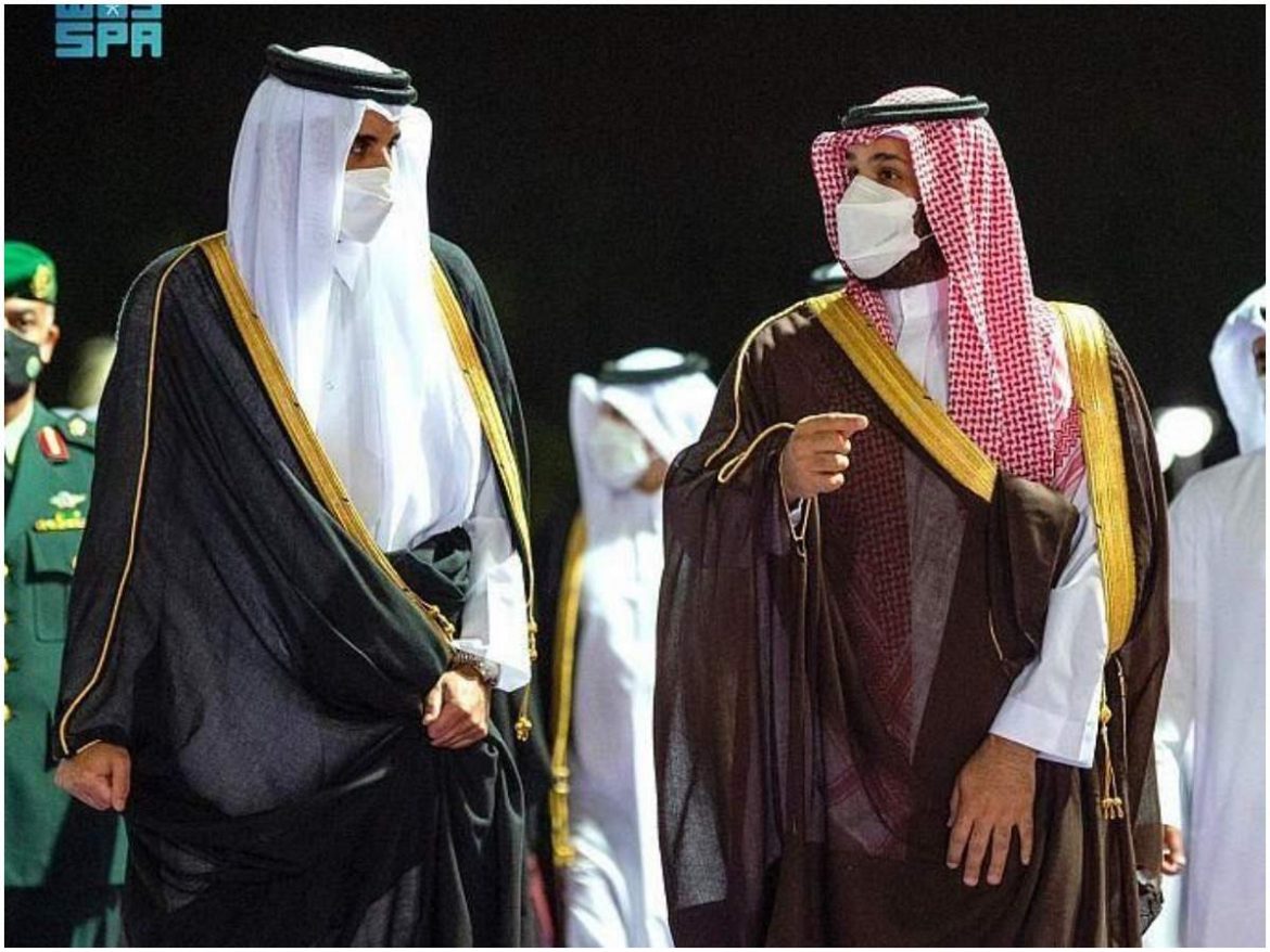 Qatar’s emir visits Saudi Arabia, holds talks with crown prince