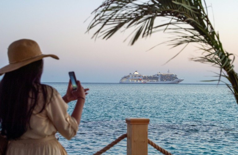 Super cruise ship sets sail from Saudi Arabia for first time